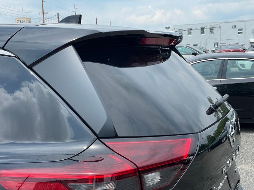 Vehicle image 5 of 22