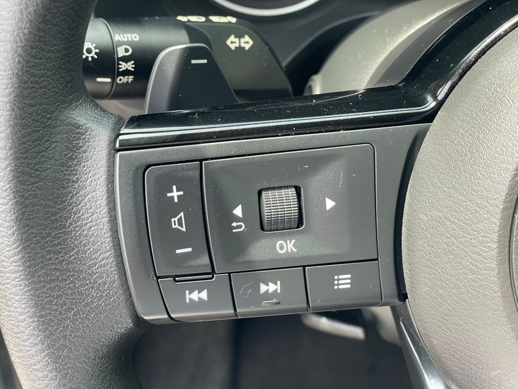Vehicle image 19 of 22