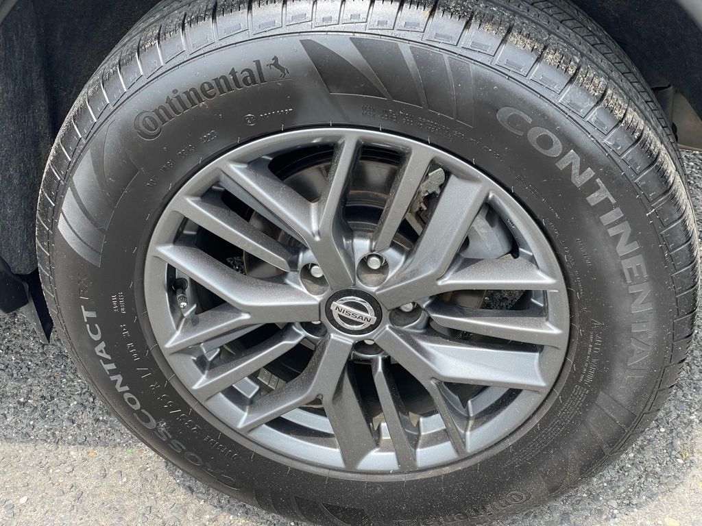 Vehicle image 7 of 22