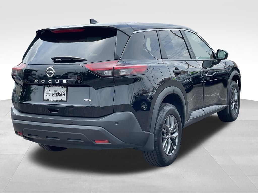 Vehicle image 4 of 22