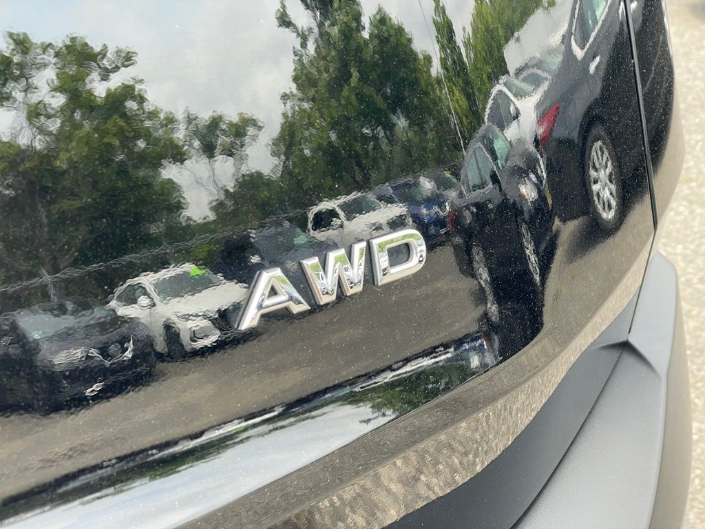 Vehicle image 21 of 22
