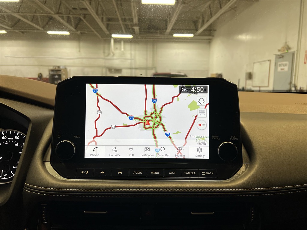 Vehicle image 14 of 32