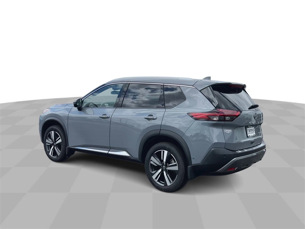 Vehicle image 8 of 32
