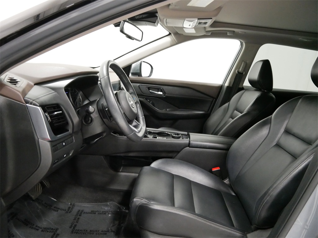 Vehicle image 11 of 33