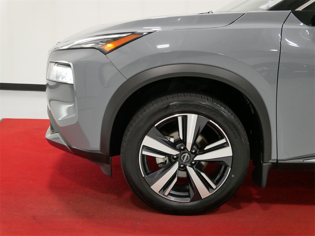 Vehicle image 9 of 33