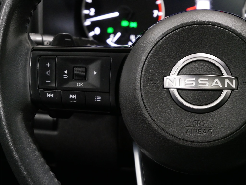 Vehicle image 22 of 33