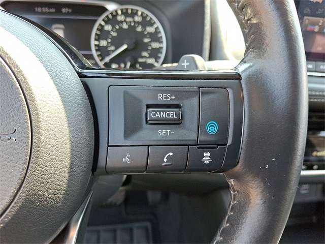 Vehicle image 15 of 31