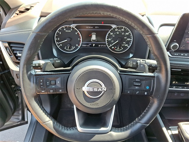 Vehicle image 14 of 31