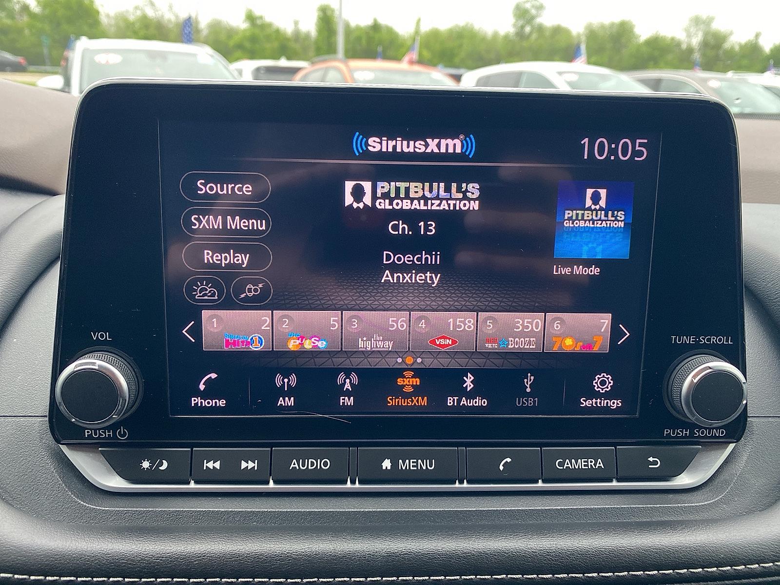 Vehicle image 16 of 26