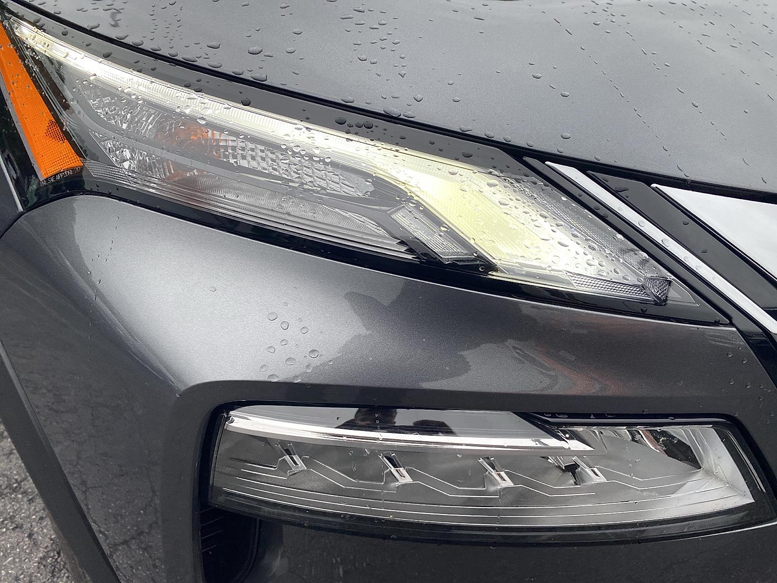 Vehicle image 22 of 26