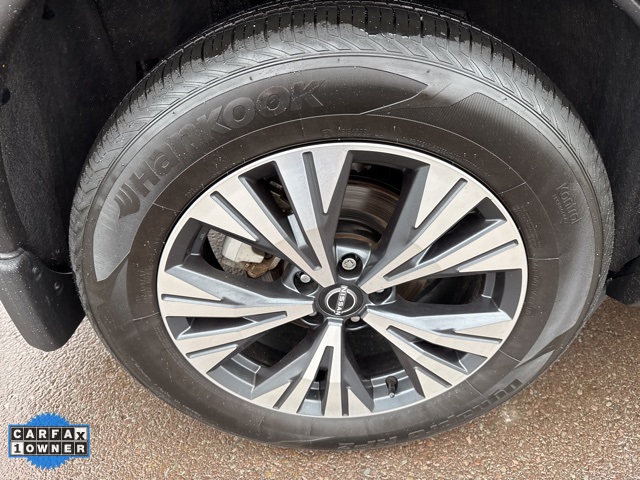 Vehicle image 34 of 35