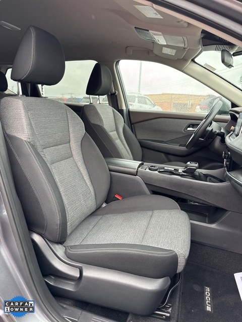 Vehicle image 14 of 35