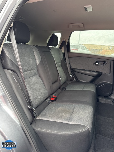Vehicle image 16 of 35