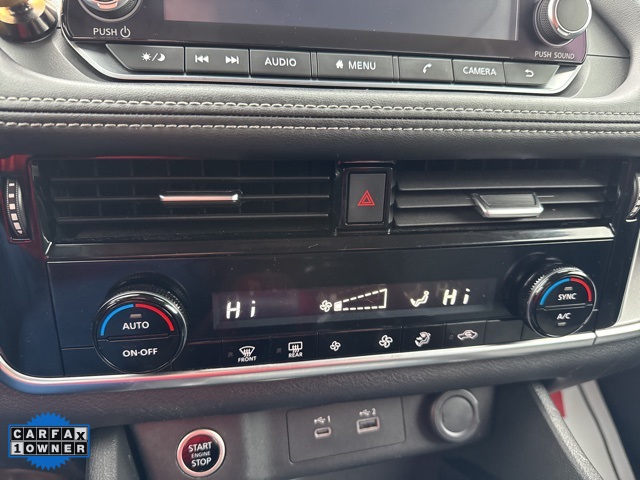 Vehicle image 25 of 35