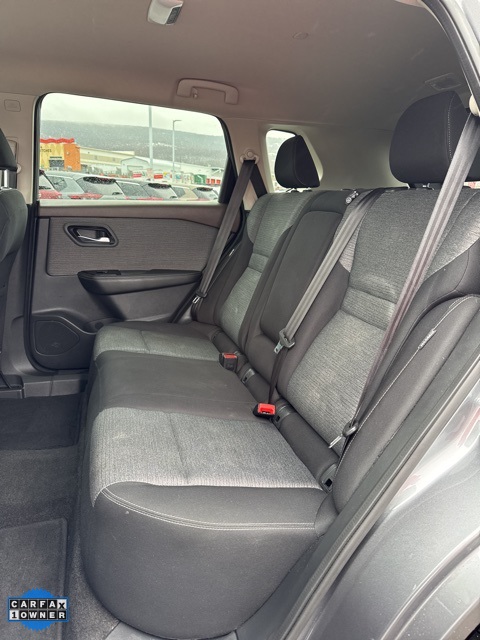 Vehicle image 12 of 35