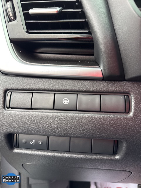 Vehicle image 31 of 35