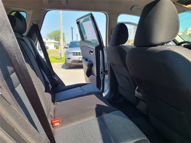 Vehicle image 20 of 40