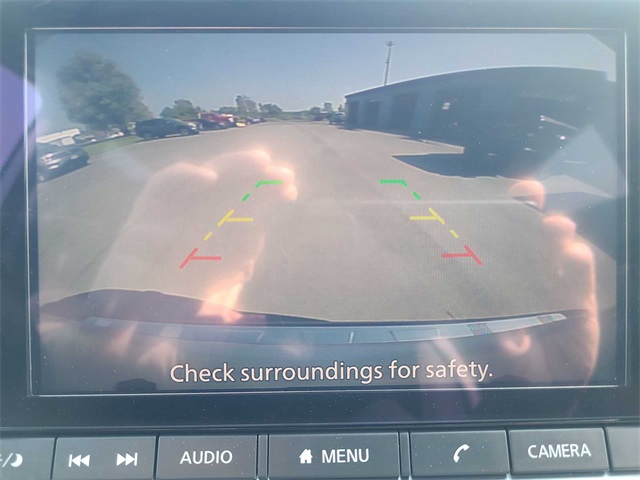 Vehicle image 27 of 40