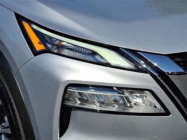 Vehicle image 27 of 31
