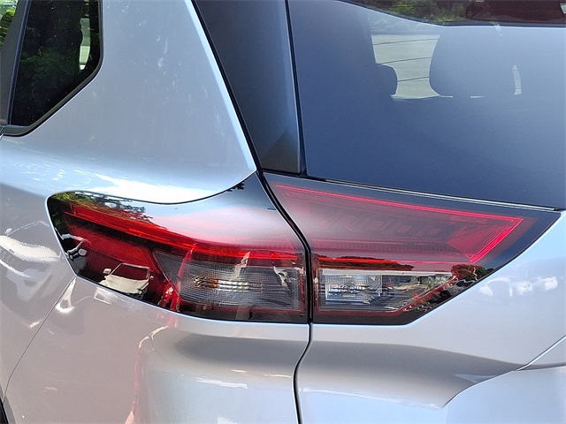 Vehicle image 26 of 31