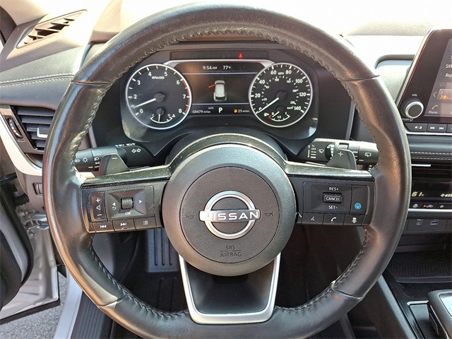 Vehicle image 14 of 31