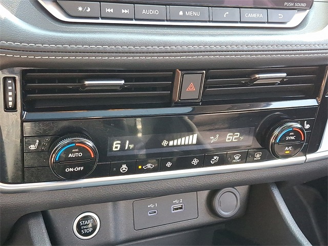 Vehicle image 18 of 31