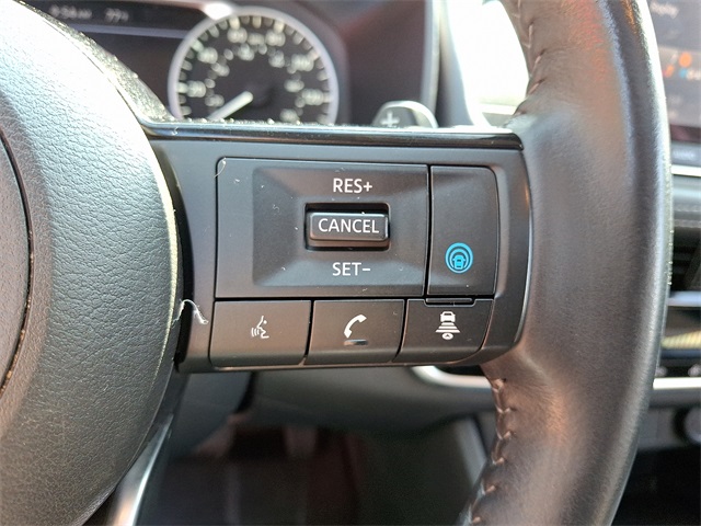 Vehicle image 30 of 31