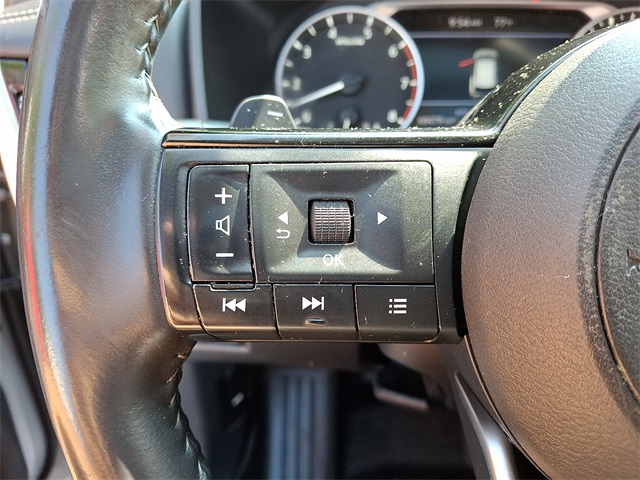 Vehicle image 24 of 31