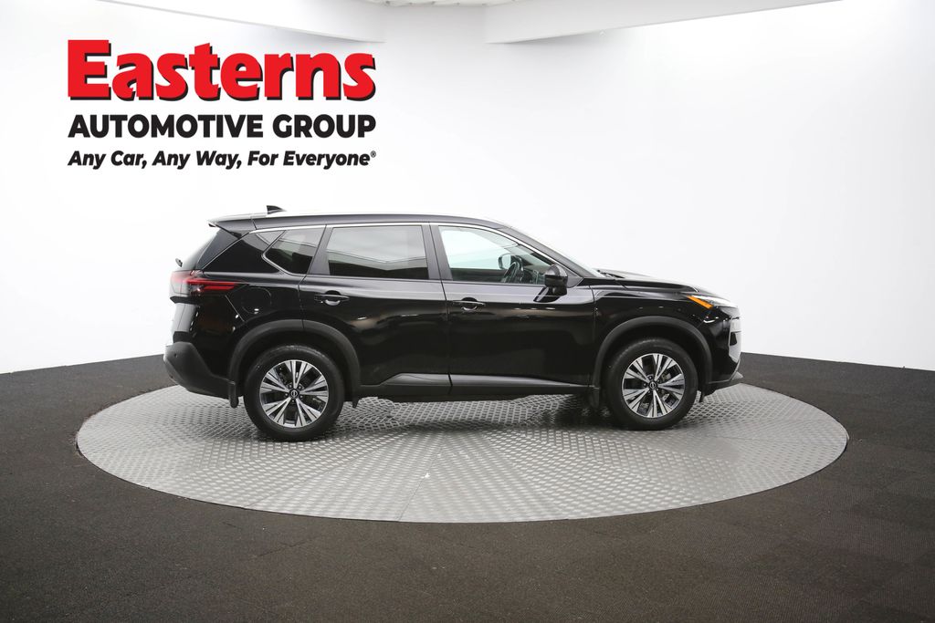 2022 Nissan Rogue SV Image 18 of 66