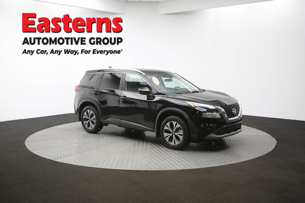 2022 Nissan Rogue SV Image 16 of 66