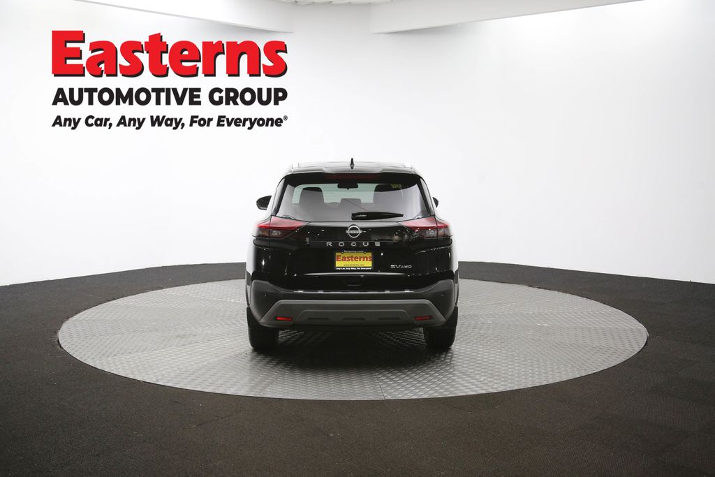2022 Nissan Rogue SV Image 27 of 66