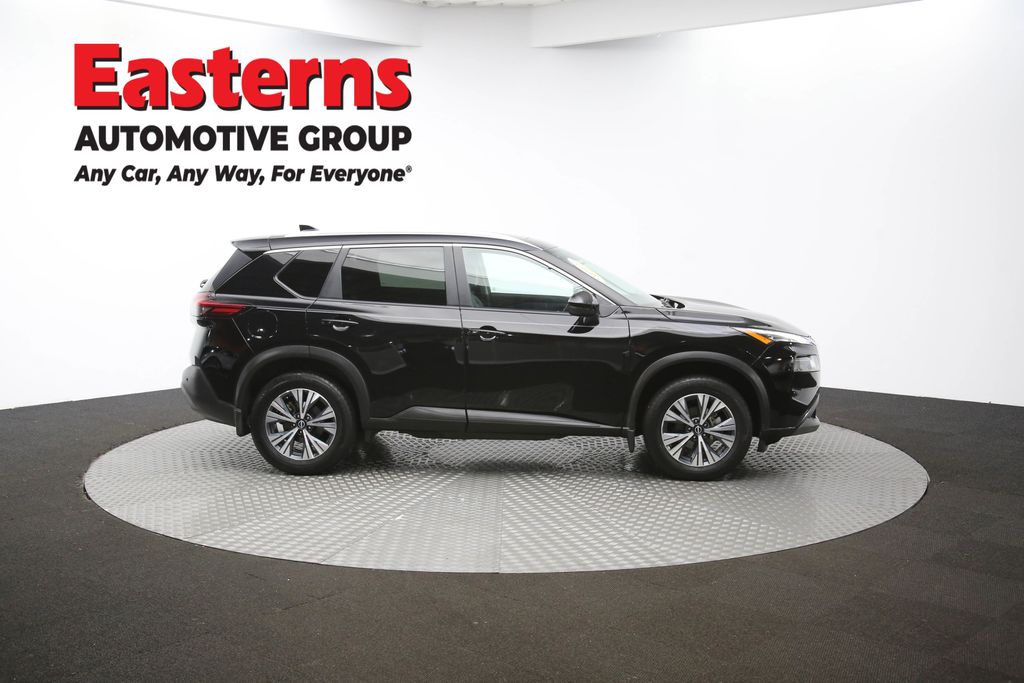 2022 Nissan Rogue SV Image 19 of 66