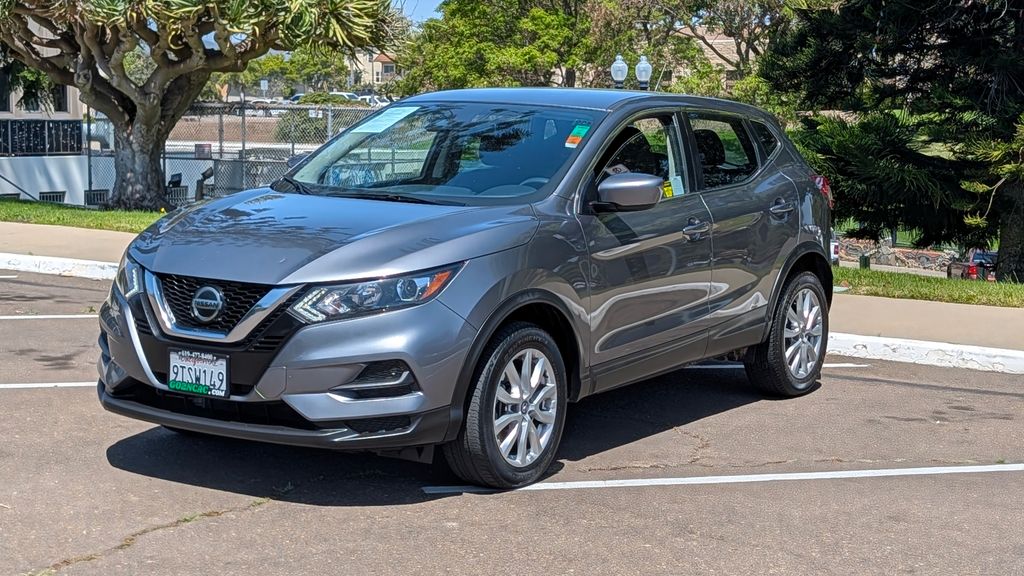 2022 Nissan Rogue Sport S Image 1 of 30