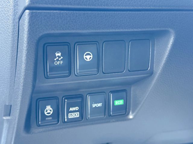 2022 Nissan Rogue Sport SL Image 45 of 52