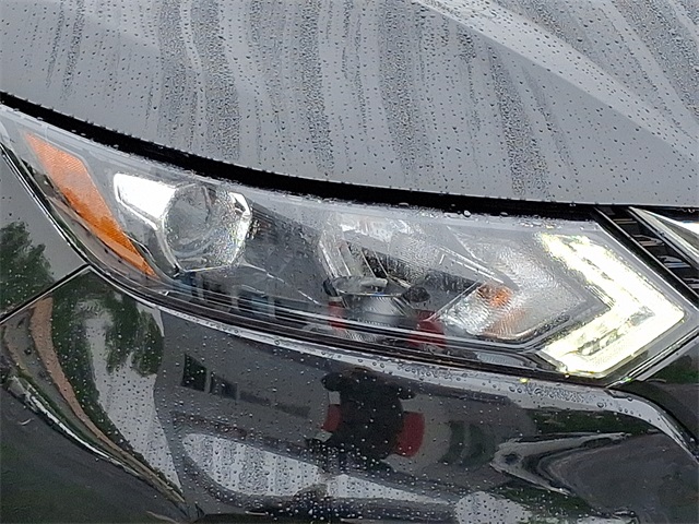 Vehicle image 9 of 37