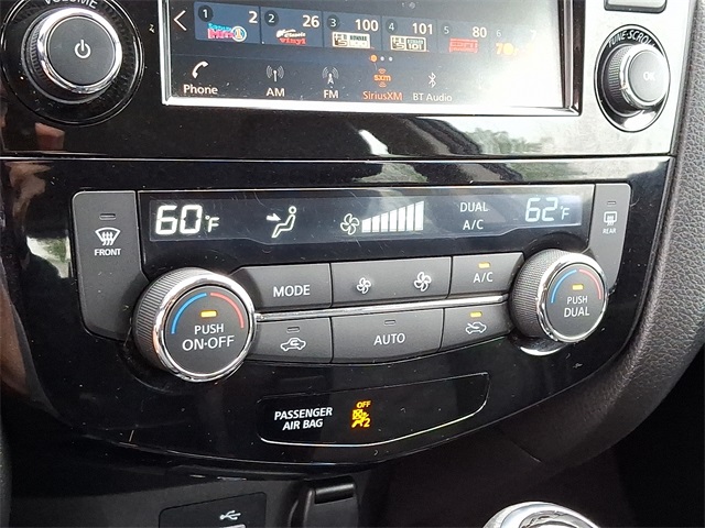 Vehicle image 16 of 37