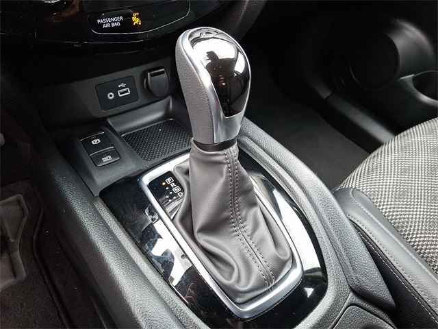 Vehicle image 15 of 37