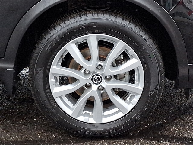 Vehicle image 8 of 37