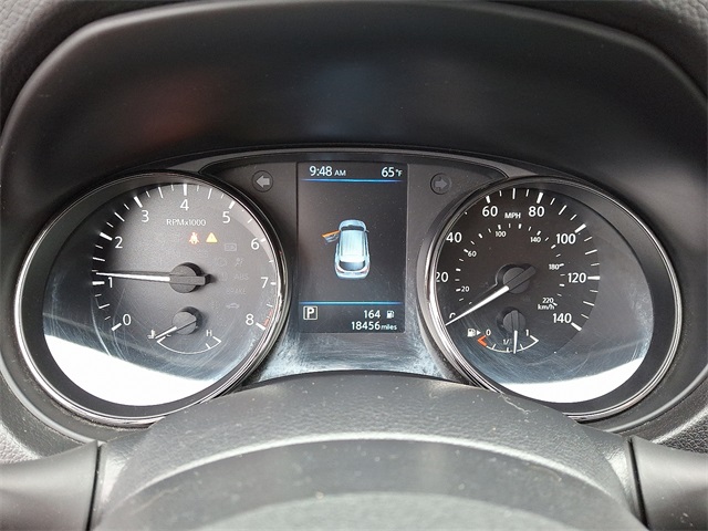 Vehicle image 20 of 37