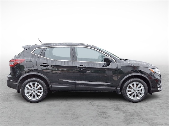 Vehicle image 4 of 37