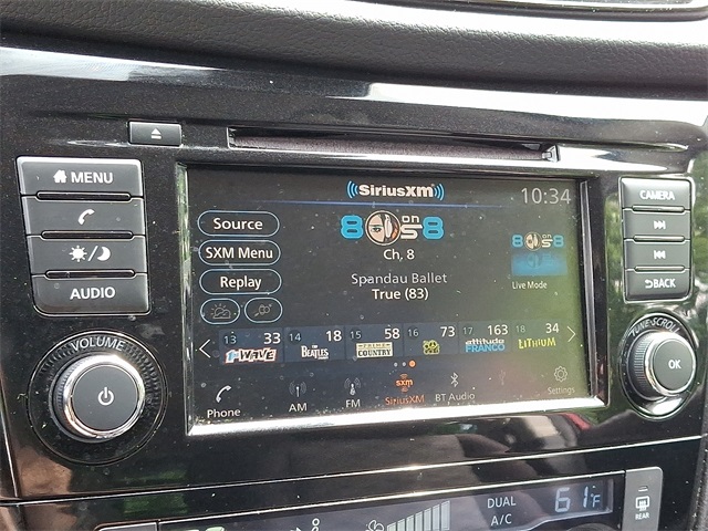 Vehicle image 17 of 30