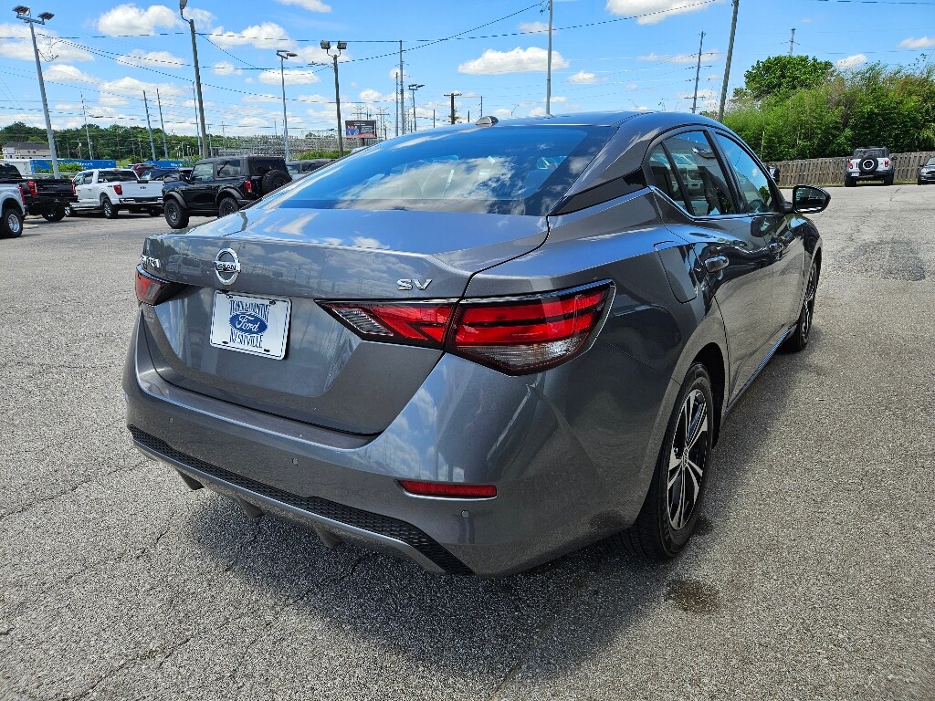 Vehicle image 5 of 29