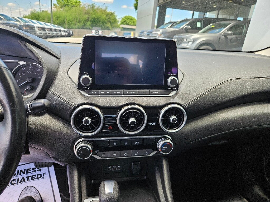 Vehicle image 20 of 29