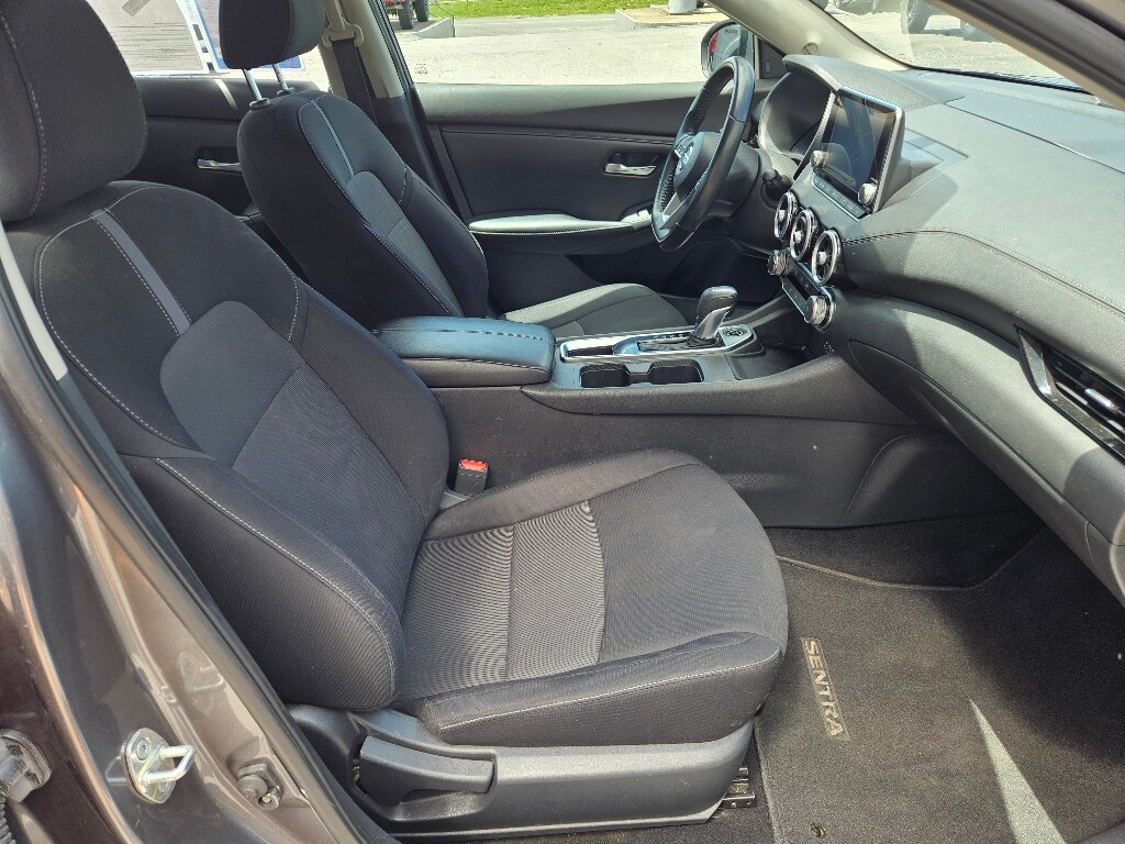 Vehicle image 13 of 29