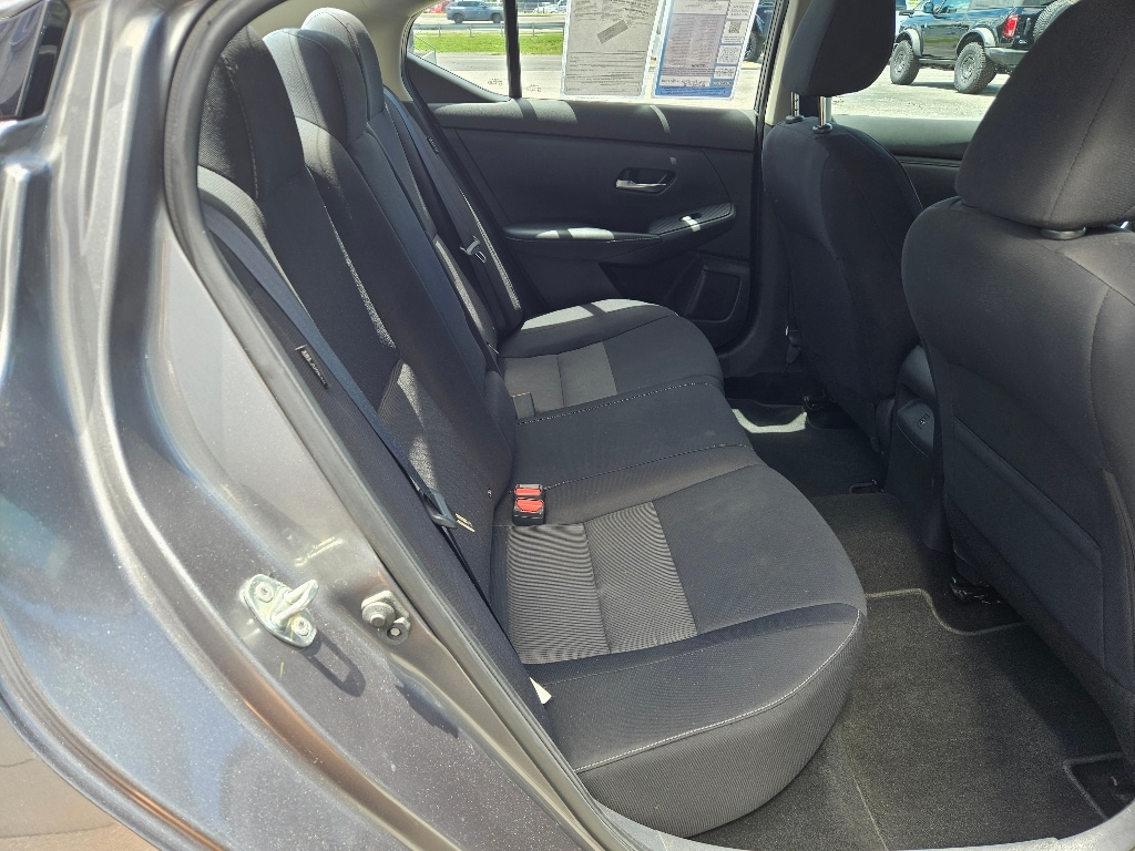 Vehicle image 11 of 29