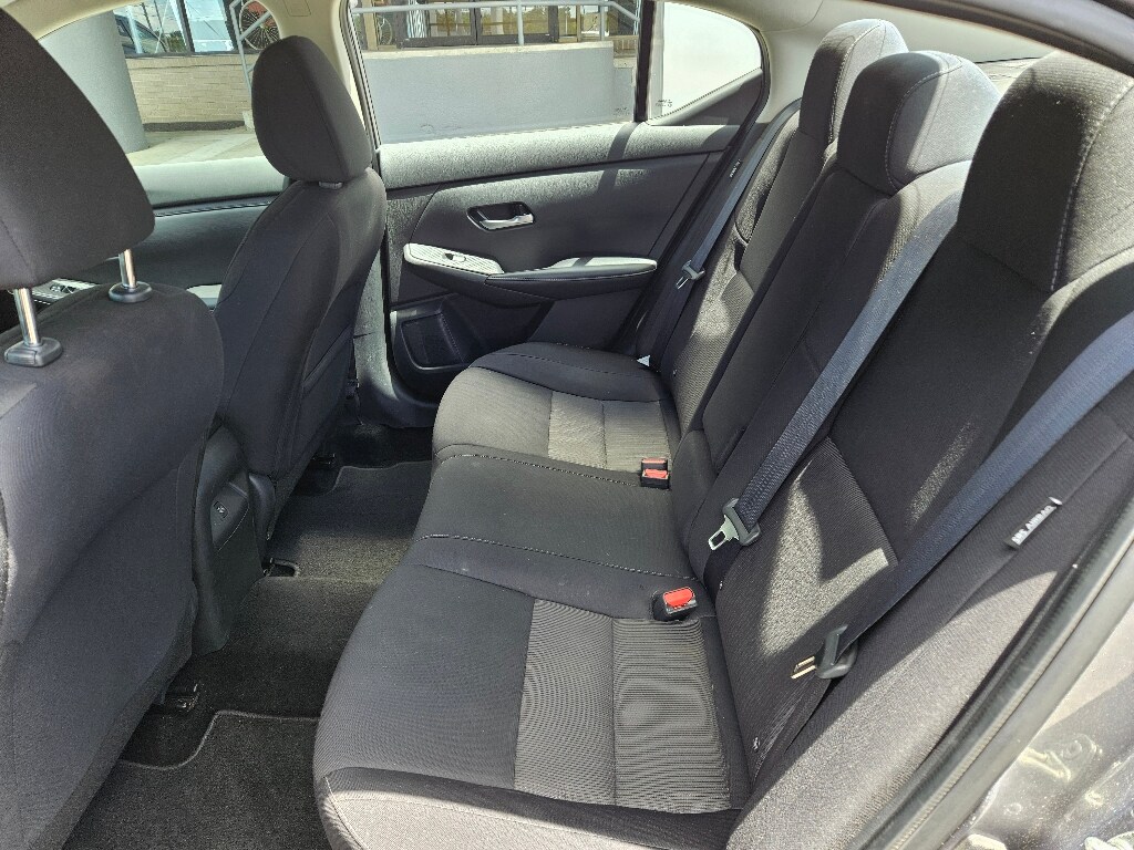 Vehicle image 15 of 29