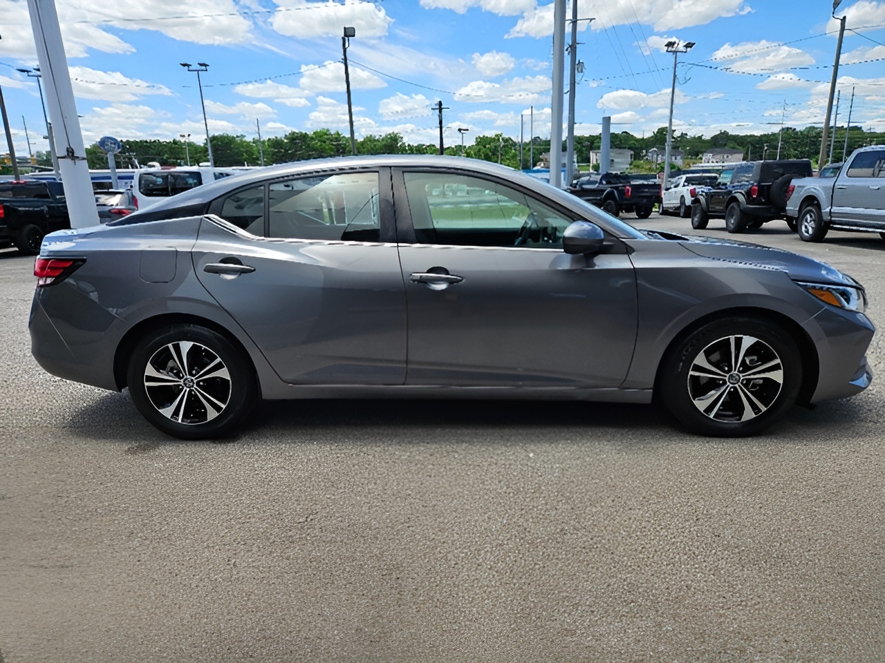 Vehicle image 26 of 29