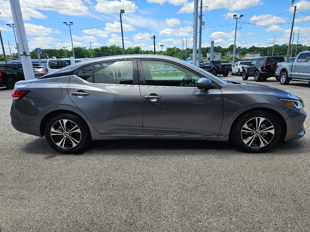 Vehicle image 4 of 29