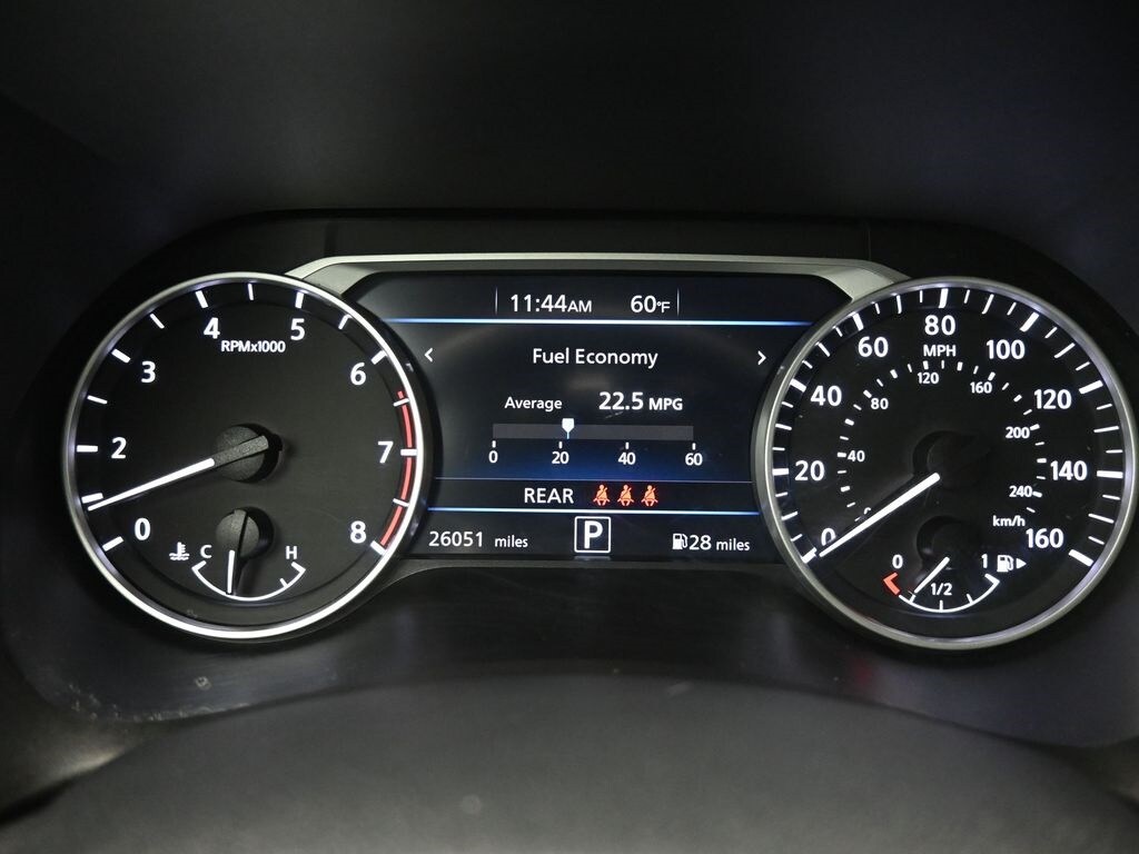Vehicle image 11 of 12