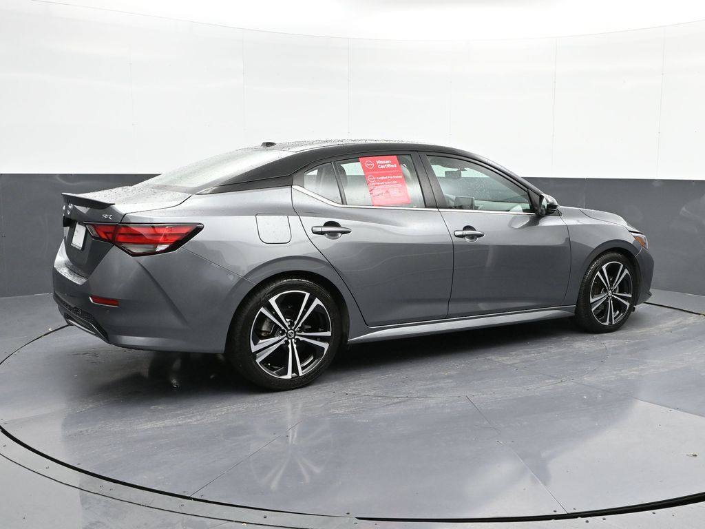 Vehicle image 12 of 32